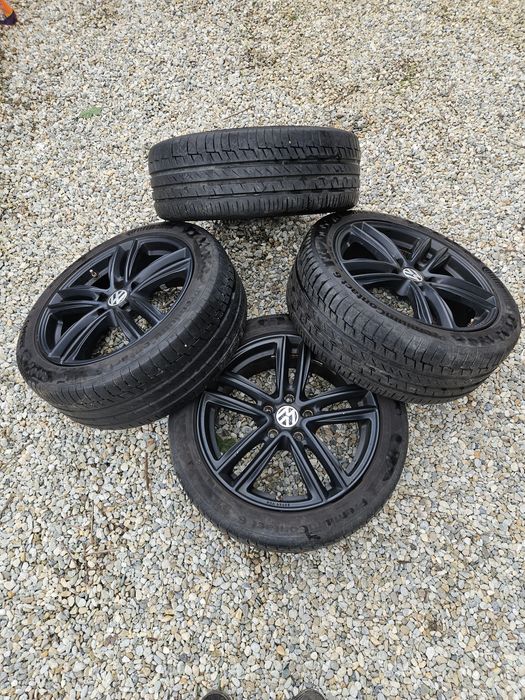 Vand jante si anvelope de vara R17 negre gama VAG