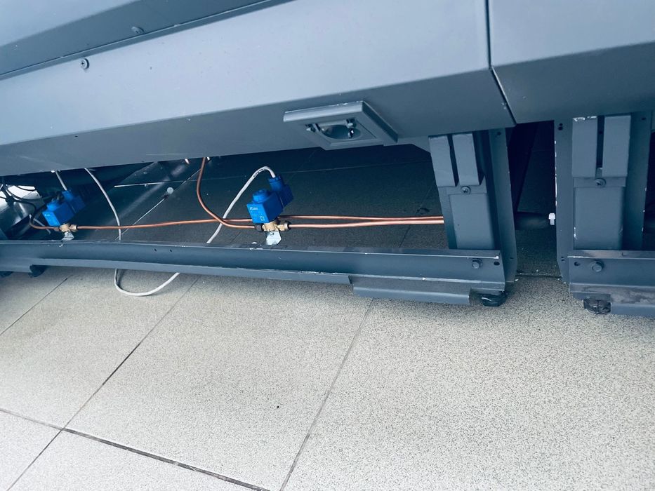 Хладилна витрина 4м