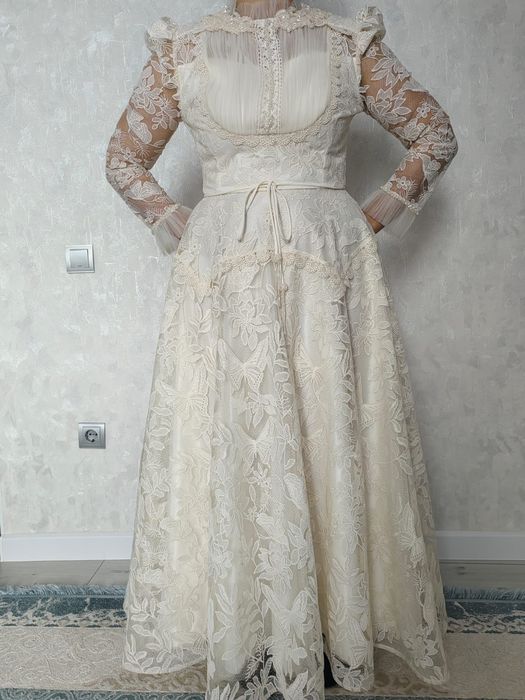 Продадим платье вечернее