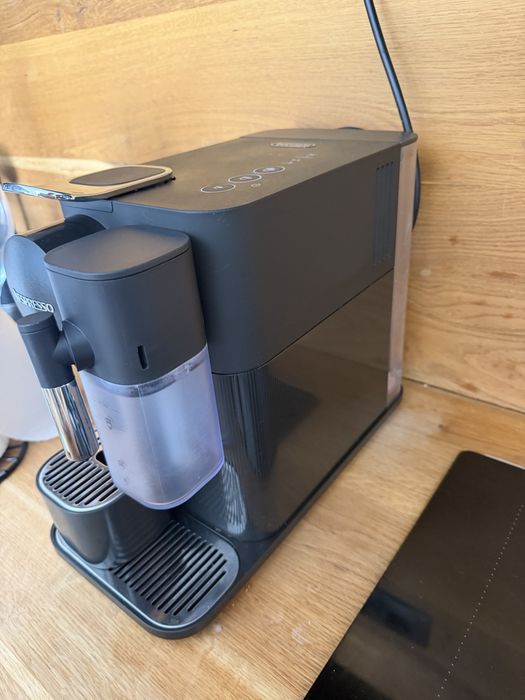 Aparat de cafea Nespresso