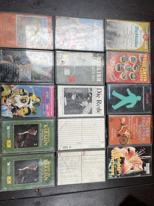 продавам 25 бр. касети