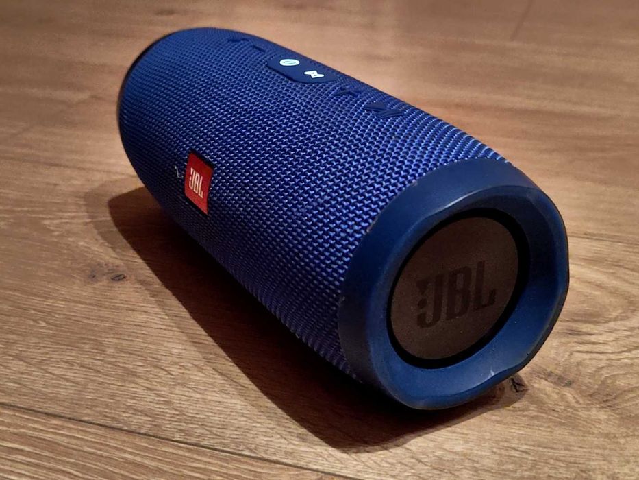 Toнколона JBL Charge 3