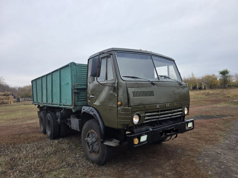 Камаз 5320 . Цвет хаки  .кузов самосвал.