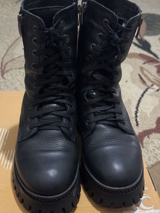 Женское кожонное ботинка