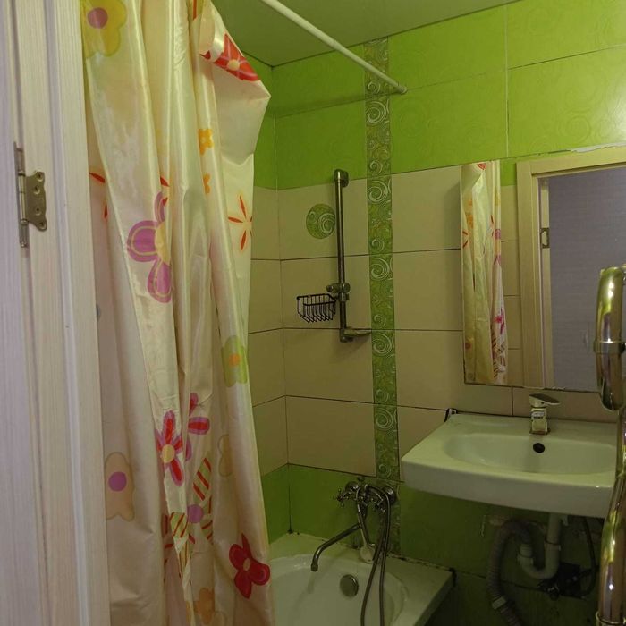 продам 3 комн квартиру