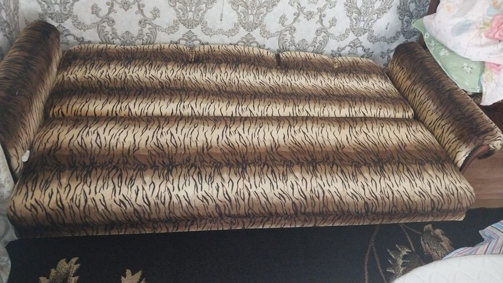 Диван 23000.   Удобный