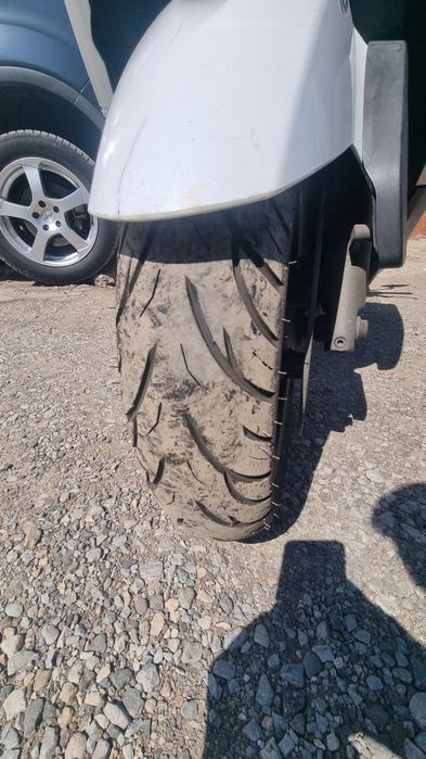 Se vinde maxiscuter Kymco 700 Myroad