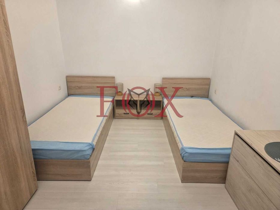 Дава се под наем Етаж от къща в Варна, Погреби - 80 кв.м за 433.5 € - Снимка #2