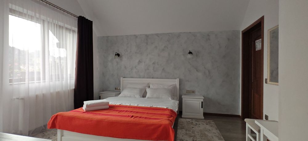 Cabana/Colibița Aqualina /Cazare/Pensiune/Cabana/Vila/pe malul lacului/Atv