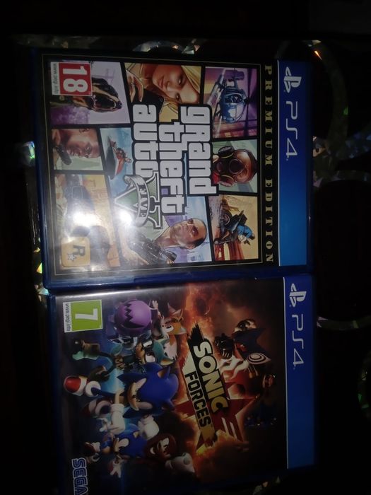 Игровая приставка PS4