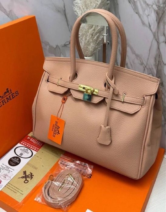 Hermes ayollar sumkasi