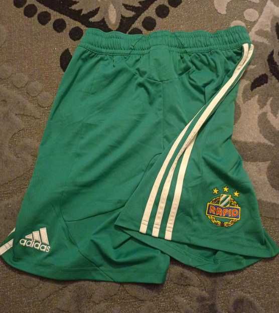 Оригинални къси панталонки на Рапид Виена