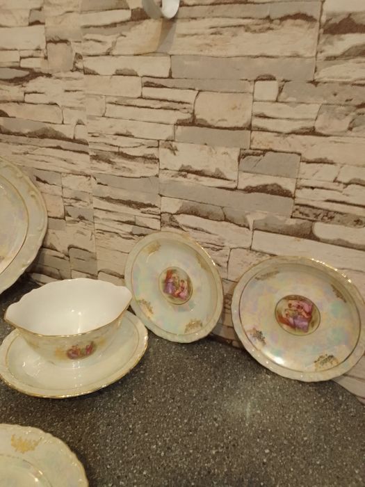 Столовый сервиз Мадонна.