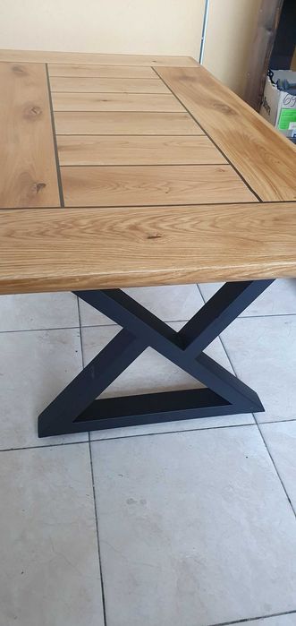 Холна маса от естествен материал /  масивна дървесина дъб