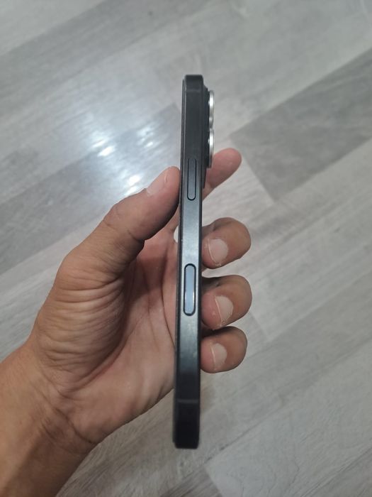 iPhone 16 pro память 256 сост 10/10