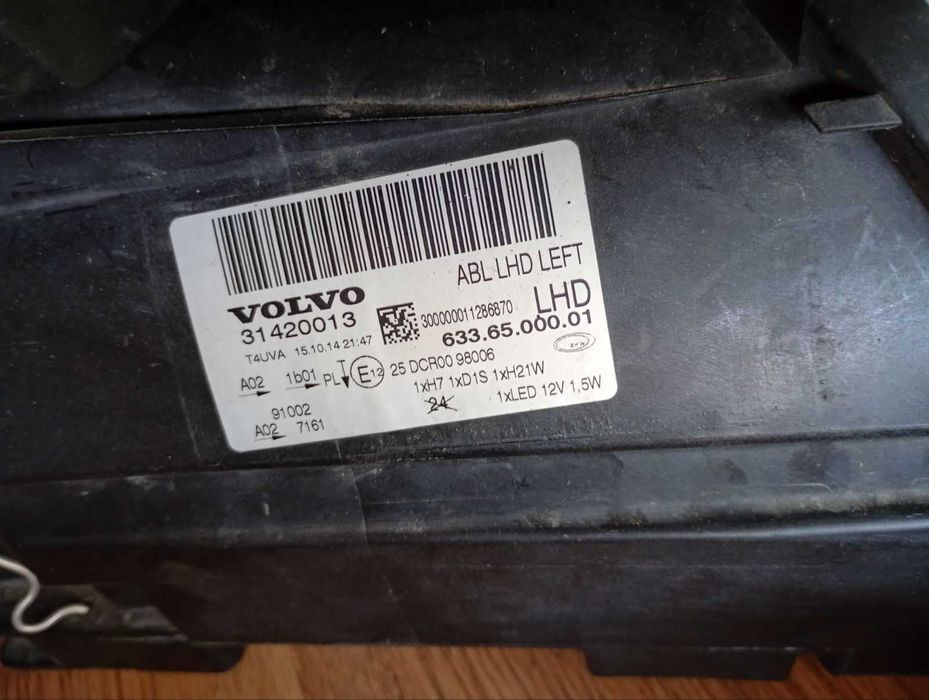 Фар за VOLVO XC70 V70 адаптивен, ксенон, лед, ляв