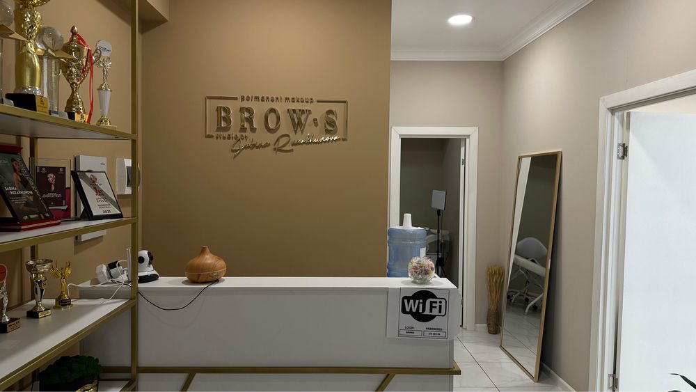 Кушетка в студии