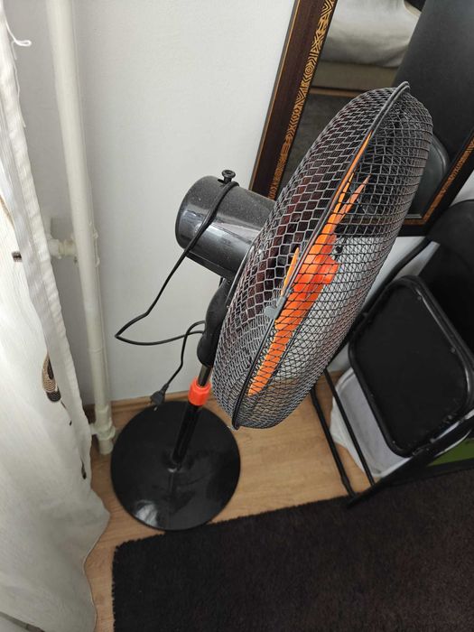 Ventilator cu picior Daewoo