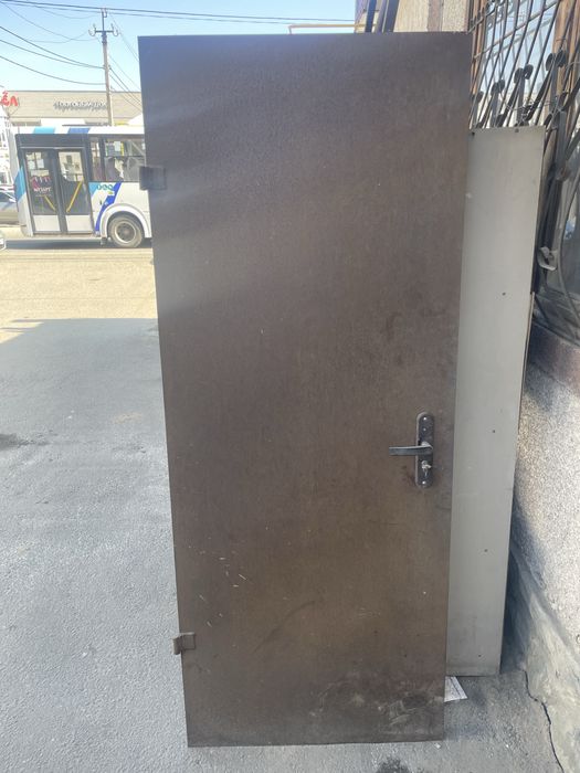 Дверь, в отличном состоянии