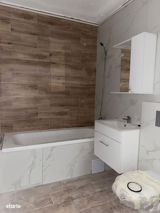 Apartament 3 camere predare in octombrie