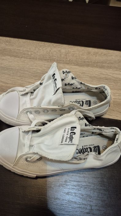 Tenesi Lee Cooper 37