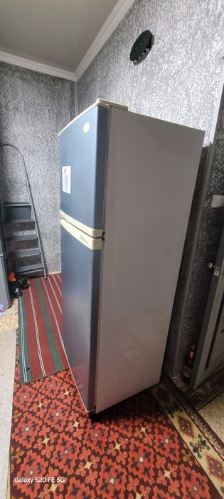 Холодильник  SAMSUNG SR398