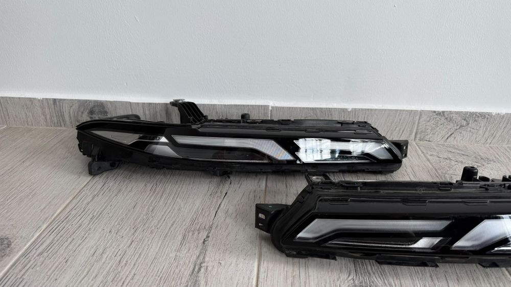 Far faruri proiector stanga dreapta bmw x7 g07 full led facelift lci originale