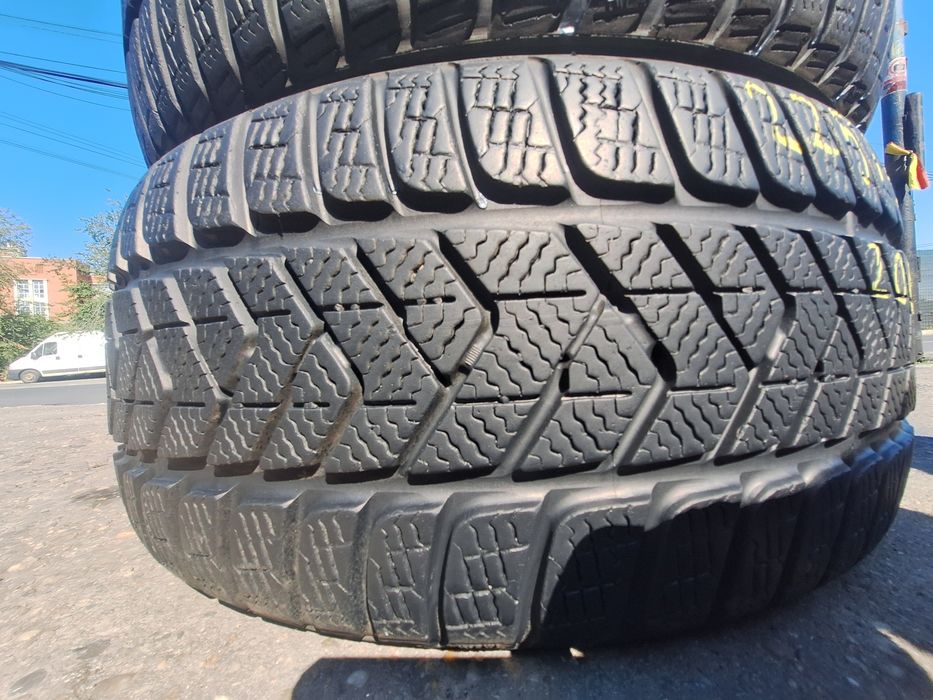 2 anvelope iarna 225/45r17 Pirelli Montaj Gratuit