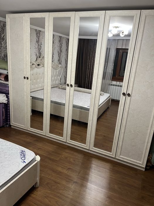 Спальный гарнитур