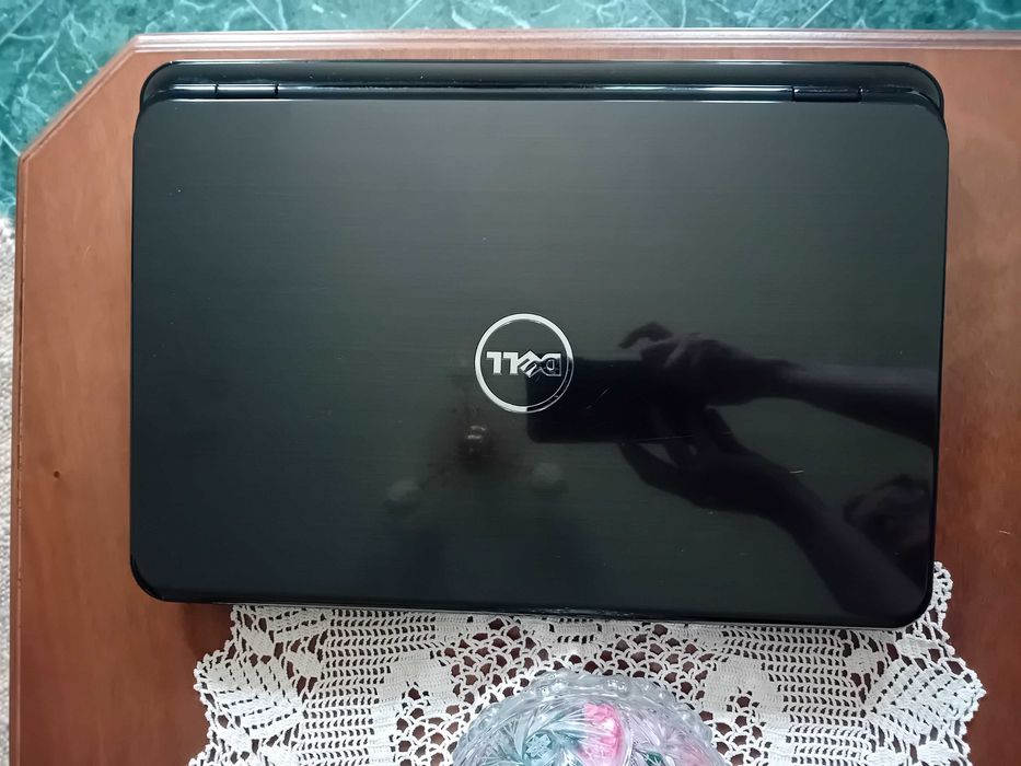 Напълно запазен лаптоп Dell Inspiron N5110
