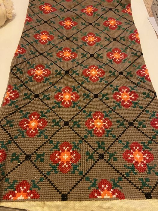 Красиви, битови ковьори и черга.Нови.Каренца