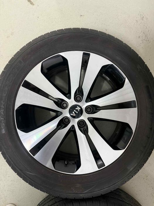 Jante originale KIA R18 5x114,3 500€ + anvelope 235/55R18 vară 200€
