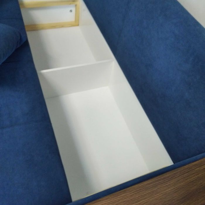 Продам диван. В отличном состоянии.