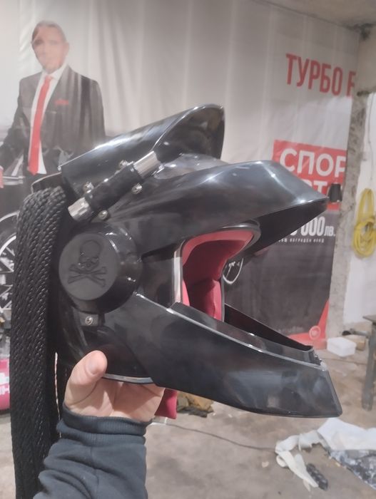 Каска тип прешалеца с плитки