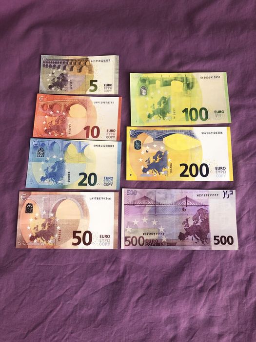 Реквизитни евро банкноти, пачки от 5, 10, 20, 50  100, 200 и €500