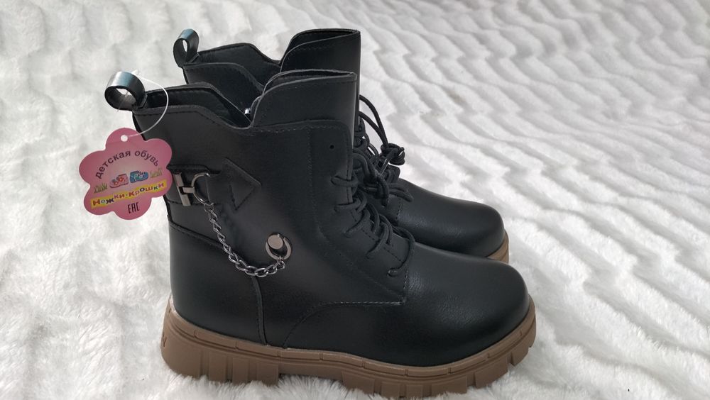 Продам обувь для девочки