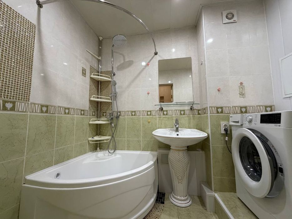 2/2/9 спецплан ул нукус центр 70квм дом с лифтом цена113500$баракалиуй