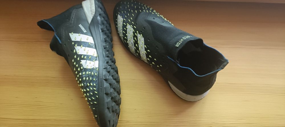 Сороконожки Adidas predator demonskin
