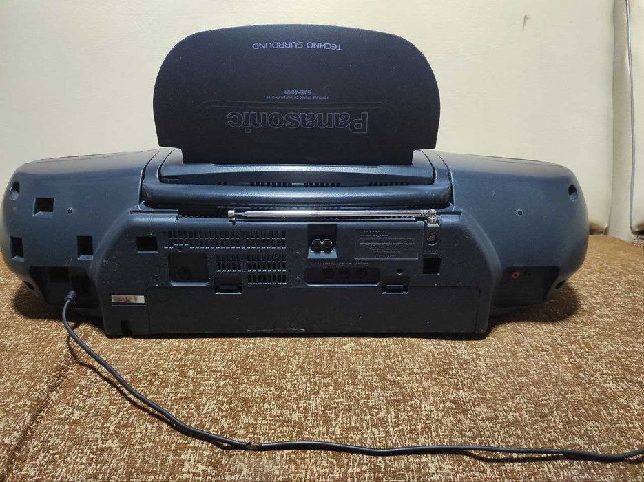 Магнитола Panasonic RX-DT 95 Cobra.