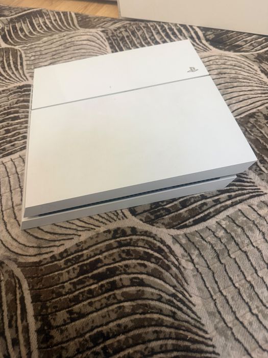 Consolă Sony PlayStation 4 (PS4 Fat) 500GB – Glacier White (Model CUH-1116A)
