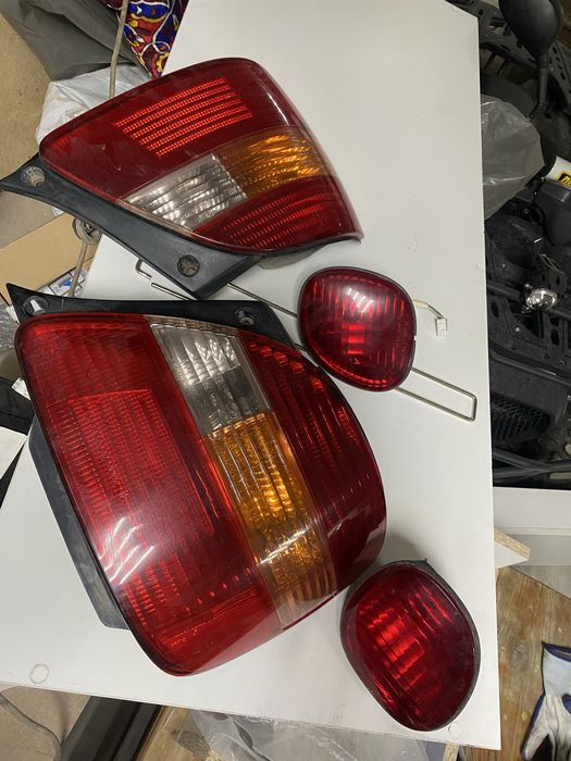Продам задние фары gs 300