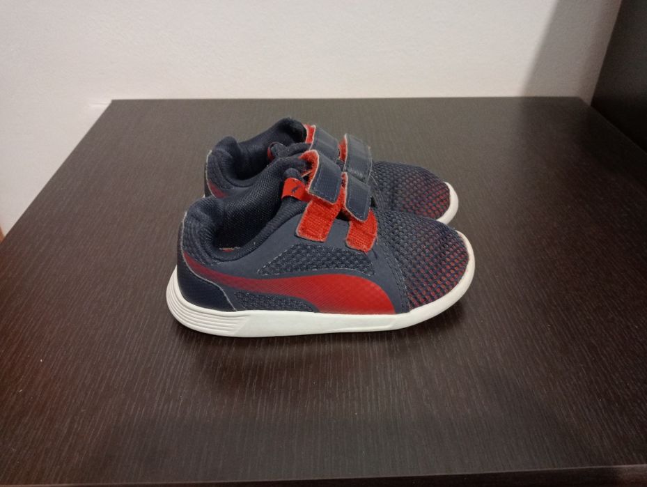 Adidasi  nr 24, interior =15cm