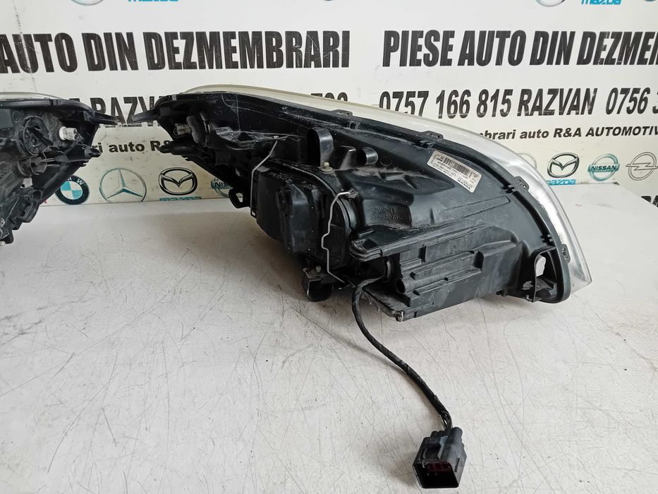 Faruri Far Stanga Dreapta Volvo XC60 Xenon Complete Originale RHD Cod 3076318 30763137 Intacte