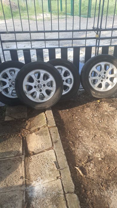 Продавам джанти за волво в40