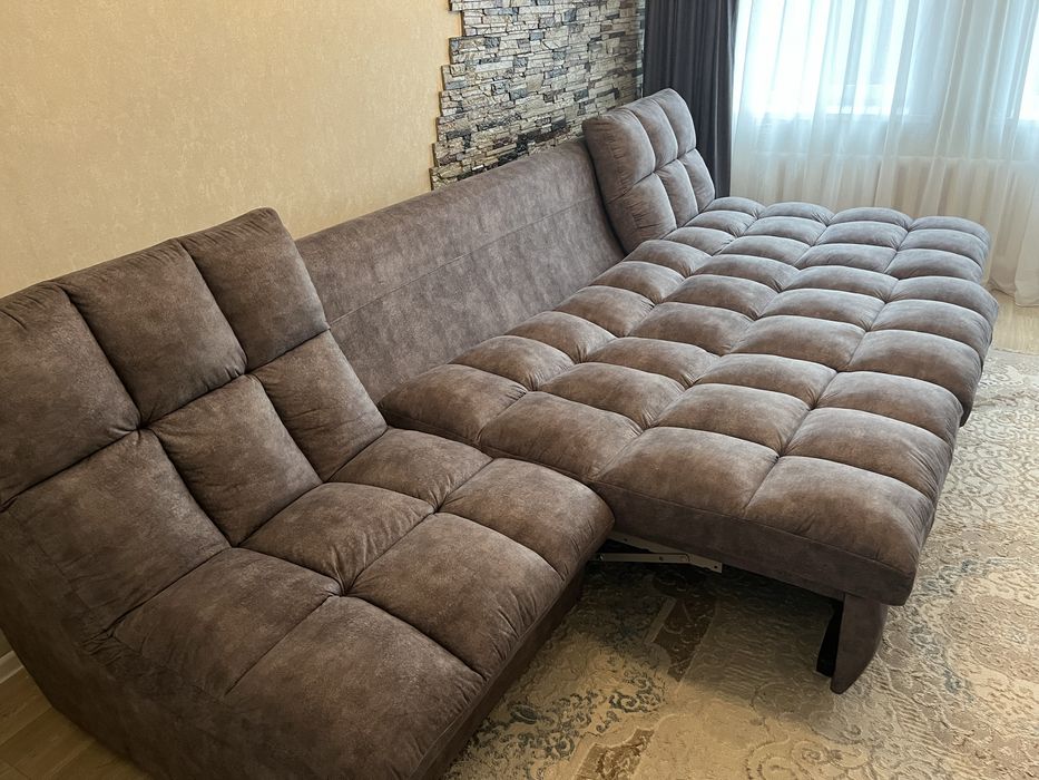 Продаю шикарный новый диван