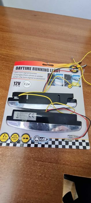Lumina de zi, daytime running light, Tagfahrlicht cu semnalizare
