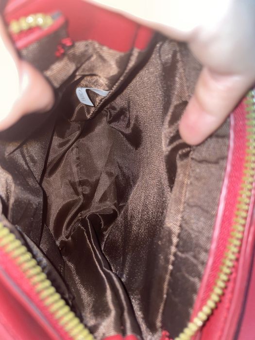 Бордовая  сумка .