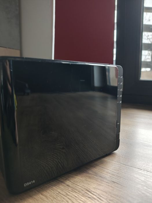 NAS Synology DiskStation DS414 – 4 bay, Dual LAN, RAID
Vând Synol