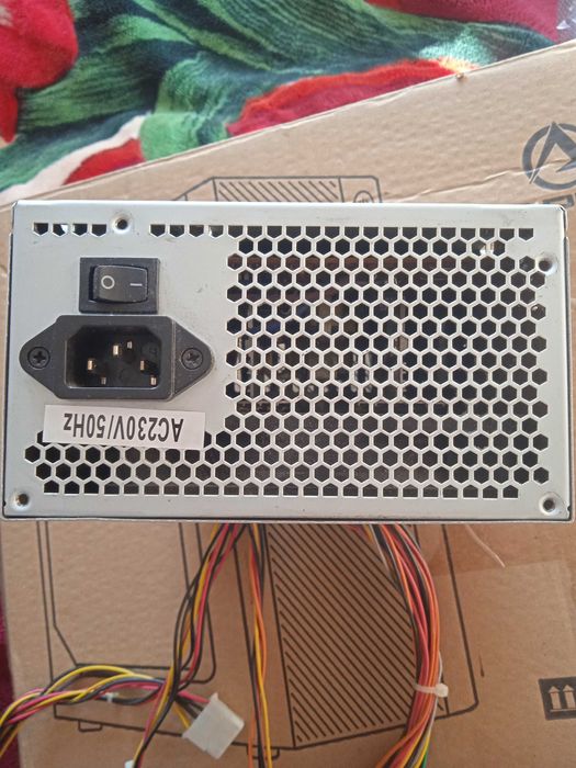 Блок питания компьютера .