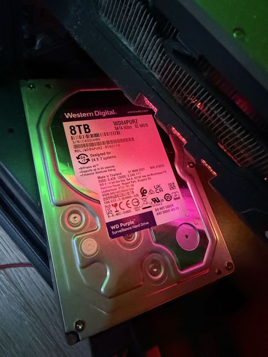 Продам hdd 8tb жесткий диск